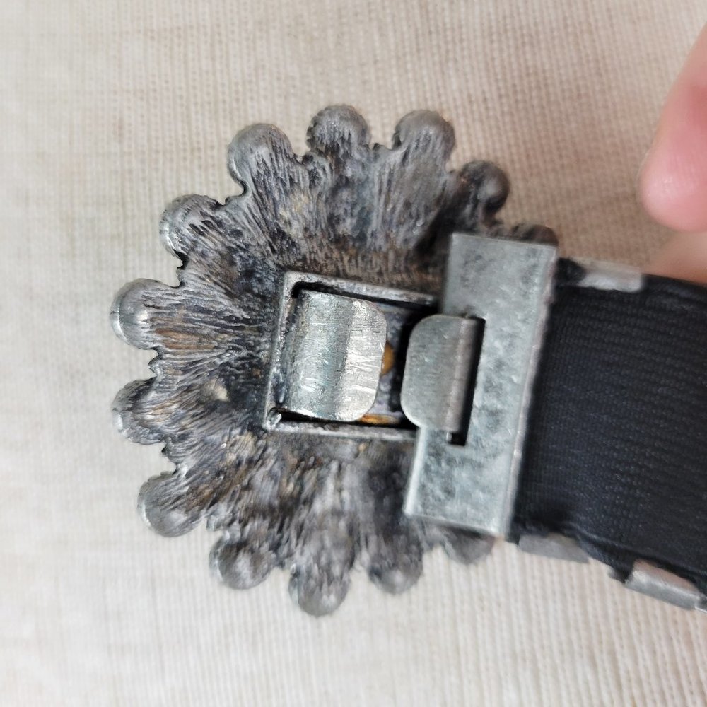 Vintage Boho 90s Silver Stamped Metal Link Stretch Belt With Rhinestone Buckle - Picture 7 of 8